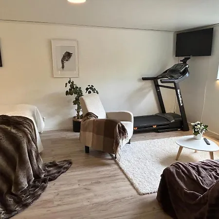 One Floor In A House In With Good Connections شقة Kauniainen