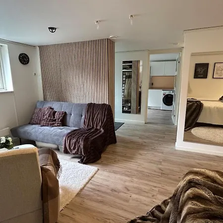 شقة One Floor In A House In With Good Connections