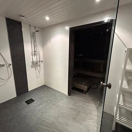 One Floor In A House In With Good Connections شقة Kauniainen